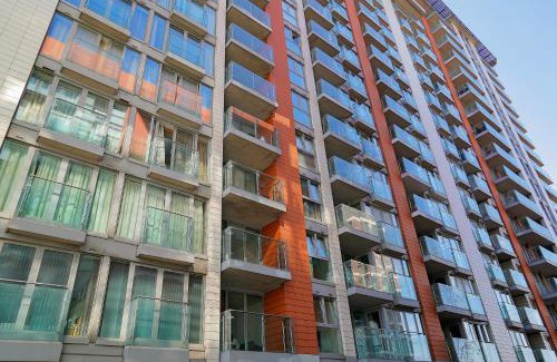 Docklands Apartment | near Canary Wharf London O2 Arena Apartment