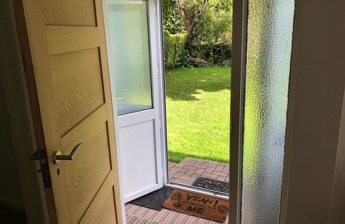 Langstone House | *Near Celtic Manor Golf Resort - Detached Bungalow Ideal For Quick Stay*