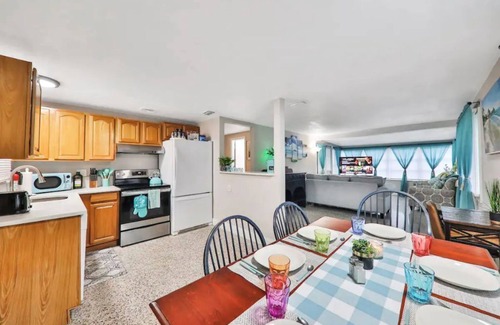 Largo House | Near Clearwater🏖🏄Home❤️Pool🏊King Bed🛌Parking🚘