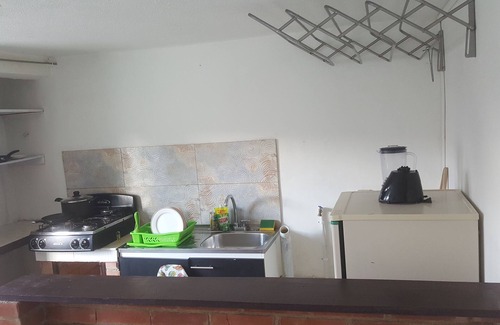 Puente Aranda House | near club militar las americas american embassy 201