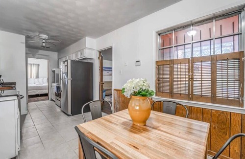 Memphis House | Near Dining & Shopping-Tranquility on Tulip Tree