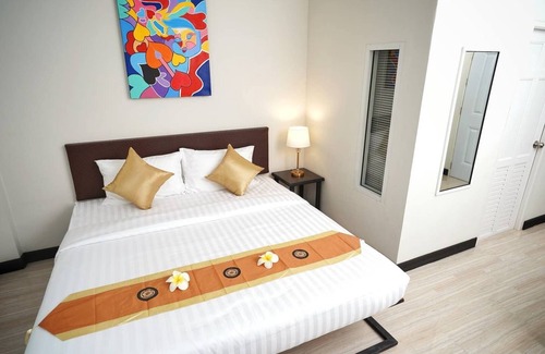 Sanambin Hotel | Near Don Muang Airport Double bed Room with ABF
