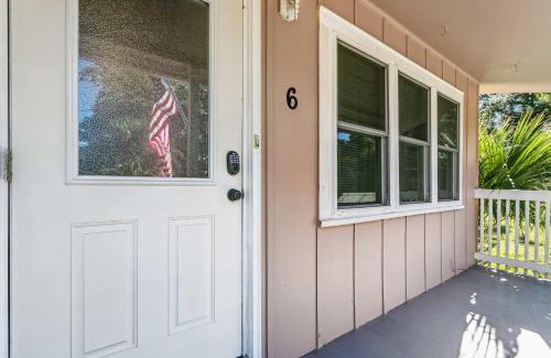 Southeast Pensacola House | Near Downtown Beach House&Apt - Woodland Escape