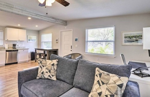Fossil Park House | Near Downtown! Near the Beach! Pet Friendly!