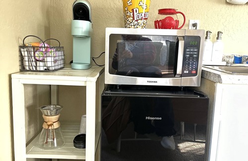 Medford House | Near Downtown Studio-Parking-SmartTV -Kitchenette