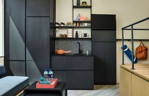 Cole Hotel | Near Empower Field at Mile High + Kitchen & Bar