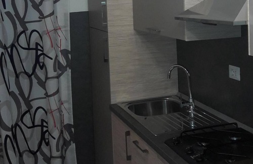 Prato House | NEAR FLORENCE ELEGANT APARTMENT 4 ROOMS 6 people