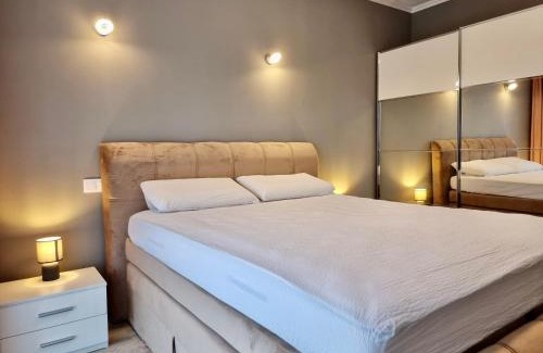 Calea Sever Bocu Apartment | Near Forest