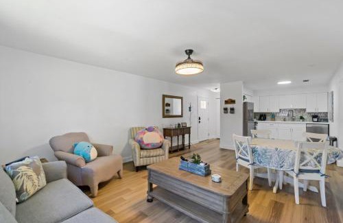 Iona Apartment | Near Ft Myers Beach Gorgeous relaxing 2BD