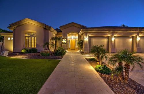 Pinnacle Hill House | Near Golf Glendale Oasis with Pool and Hot Tub!