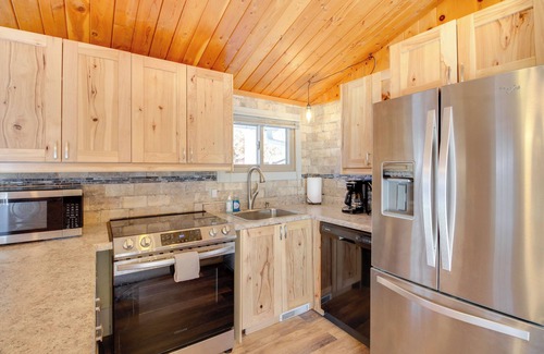 Breezy Point Cabin | Near Golf & Pelican Lake: Log Cabin w/Deck!