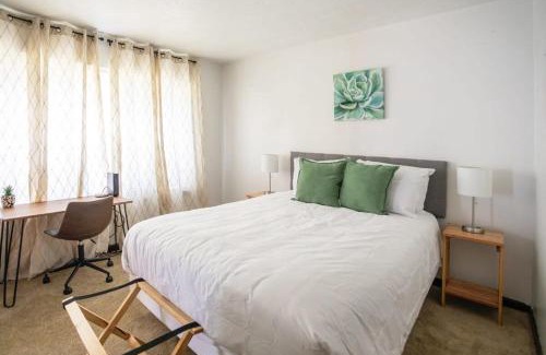 Montgomery House | Near Hospital & Dining- Merry on Moorcroft