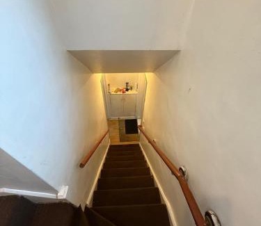 Beeston Hotel | Near Hylands hotel family room for 3
