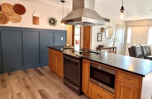 Bridgman House | Near Lake MI- Weko Beach | Lakeshore Wine Trail | Magical Backyard