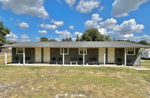 Mead House | Near Lake Texoma Quad-plex Kitchenette - 29