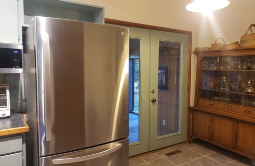 Harvey Park House | Near-net-zero home with views, lake, pickleball & basketball courts, playground