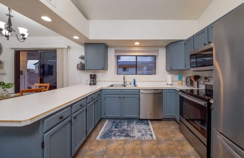 Eastside House | Near NW Hospital/3 BR & 2 BA/Fenced/Garage