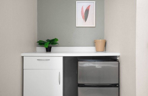 Miramar Apartment | Near Old San Juan | Balcony | Free Parking | Smart TV | AC