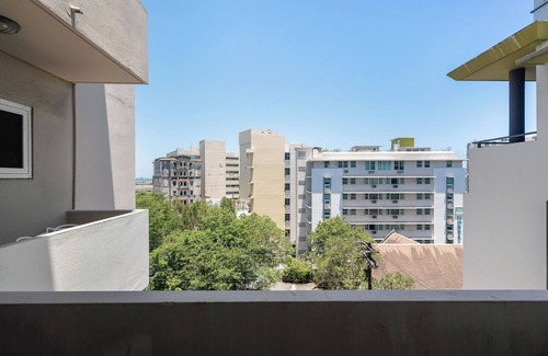 Miramar Apartment | Near Old San Juan | Balcony | Free Parking | Smart TV | AC