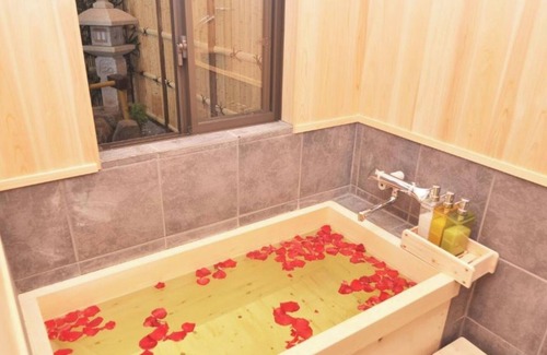 Chuo House | Near Osaka Castle Park Good access to UmedaNamba - Quadruple room / Osaka Ōsaka