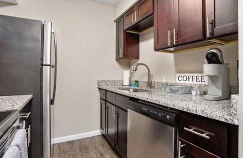 University District Apartment | Near OSU 2 bed! Summa