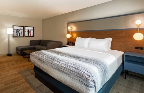 San Angelo House | Near Parks, Trails, and Museums! 2 Modern Units, FREE Breakfast, Onsite Pool!