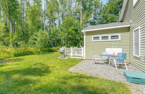 Back Cove House | Near Portland Trails Walkable Apartment with Deck