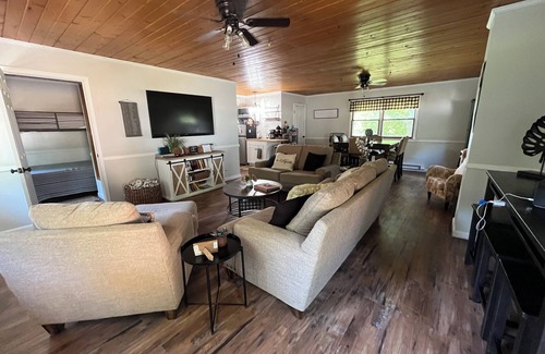 Noblesville Other | Near Ruoff Grand Park Mable’s Farm 3BR Sleeps 8+ Country Setting Great Views