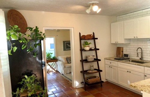 Gulf Gate Estates House | Near Siesta Key Beach !
