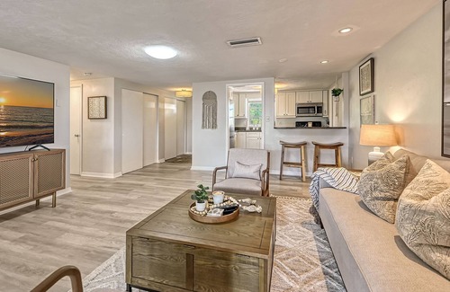 Southgate House | Near Siesta Key Beach, this Boho chic Sarasota pool home will feel like an oasis