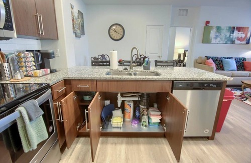American Fork Apartment | Near Sundance, Comfy Beds, Hot Tub, Gym, Wi-fi