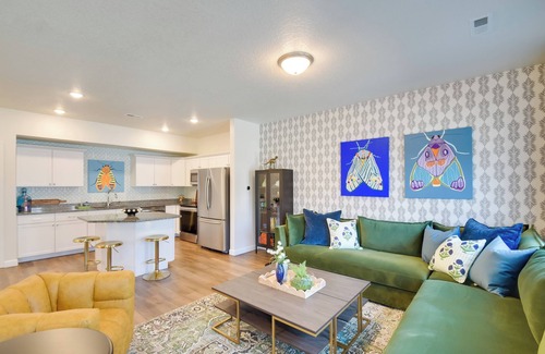 Bettendorf House | Near TBK Bank Sports Complex: Quad Cities Townhome