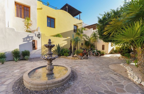 Nopolo House | Near the beach! Wonderful 3 Bedrooms & 3 Baths Home.