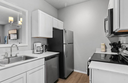 Milwood Apartment | Near the Domain | 2 BR Open Terrace | Pool