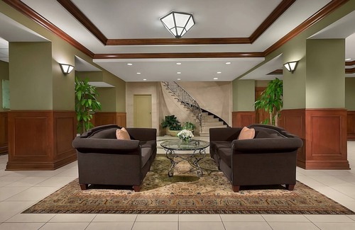 Central West End Hotel | Near The Magic House, St. Louis Children’s Museum! With Parking, Pets Allowed!