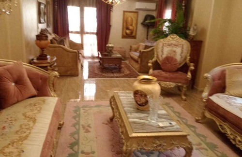 Pyramids Gardens Apartment | Near to The Pyramids and Egyptian Museum .