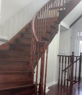 Brampton House | Near Toronto Pearson Airport Queen Room