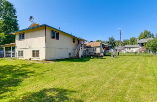 University Area Apartment | Near Trails and Town Anchorage Apt with Shared Yard