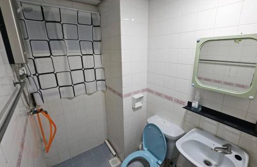 Gelugor Apartment | Near USM 6 pax, 2 Bedroom w Aircond, 2 toilet, 5G WIFI