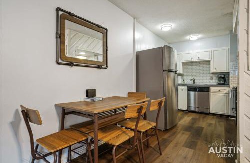 West Campus Apartment | Near UT Campus Nightlife 1BR 1BA Apt Free Parkin By Austin Vacay