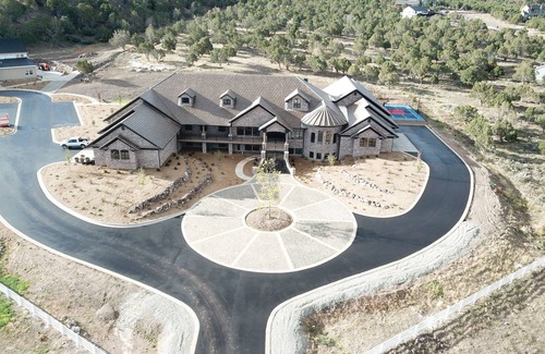 Mammoth Creek House | Near Utah's Attractions - 15 minutes from Brian Head - For Large Groups