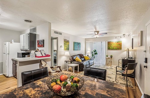 Gainesville Condo | Neat Condo - Short Walk to UF!