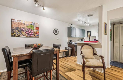 Gainesville Condo | Neat Condo - Short Walk to UF!