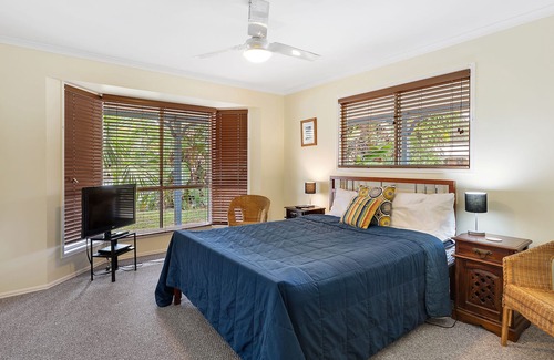 Tin Can Bay House | Neat & Tidy Family Home