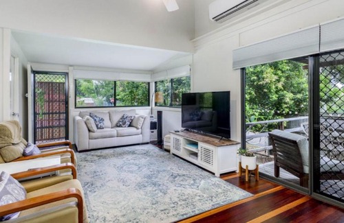 Bongaree House | 'nelly's Hidden Cottage'