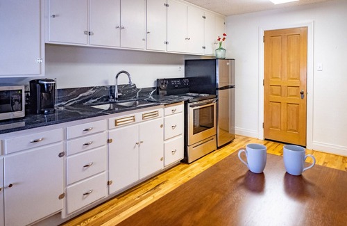 Sheridan House | Nelson Inn - Heritage A
