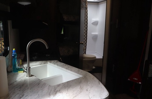 Balfour House | Nelson RV Getaway Site B