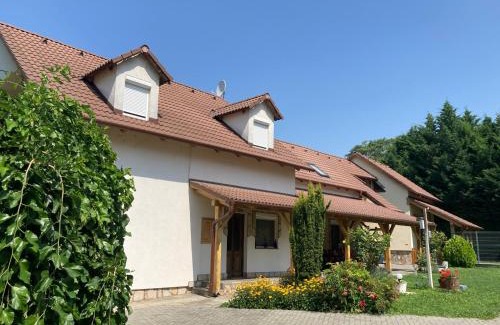 Balatonkenese Apartment | Nemere Apartmans