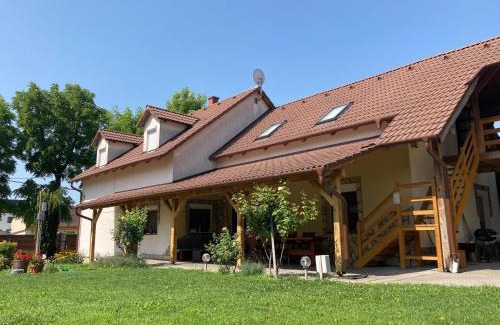 Balatonkenese Apartment | Nemere Apartmans