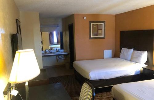 Dodge City Hotel | Nendels Inn & Suites Dodge City Airport